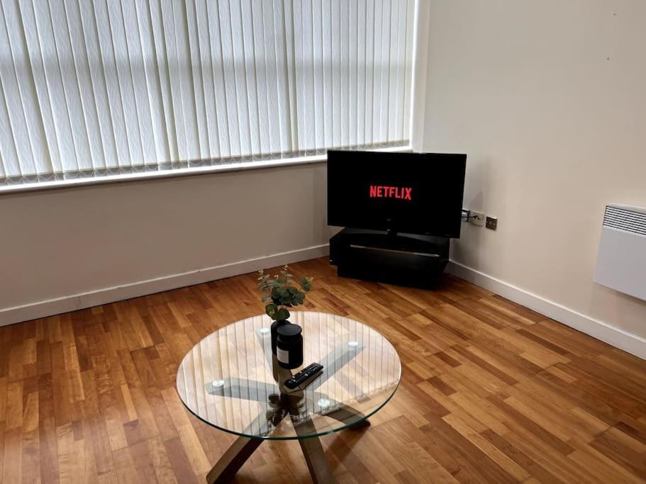 Entire Flat, 2 Bedroom & 2 Bathrooms In 버밍엄 외부 사진